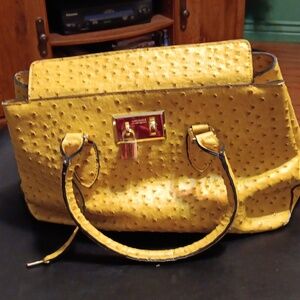 London Fog Beige Faux OSTRICH Satchel  Handbag with working  Lock & Key